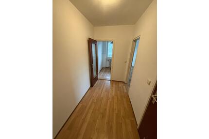 Helle 1-Zimmer-Wohnung mit Balkon und Küchenzeile in Coburg