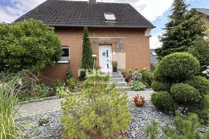 Haus zum Kaufen in Bielefeld Brackwede 405.000,00 € 180 m² - Bielefeld / Brackwede