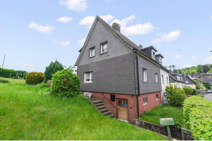 #KOMINOS IMMOBILIEN# Stadtnahe Doppelhaushälfte in Siegen