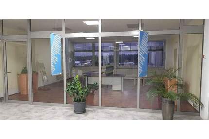 1000 qm Büro - Praxis - Kanzlei - barrierefrei auf einer Ebene, renoviert - Langweid-Foret