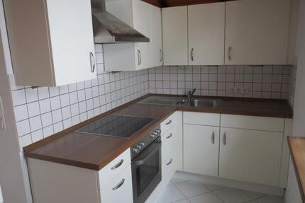 Einlieger-Wohnung, mit Einbauküche u. Freisitz im Garten, in Rödermark-Ober Roden