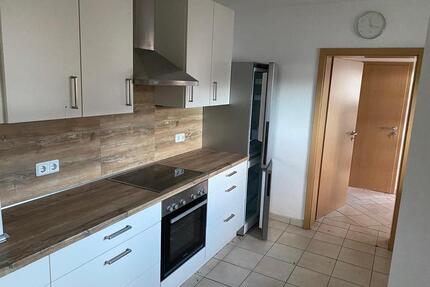 Freistehender Bungalow in Hostenbach, ruhige Lage, Küche neu - Wadgassen