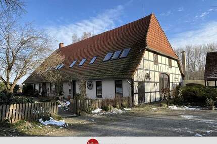 Historische Hofstelle - Wohnen mit Charme, Platz und Potenzial - Bassum / Katenkamp