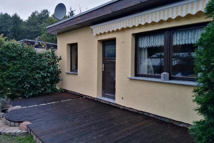 Massives Gartenhaus mit Bad und Terrasse, 5 km zum Strand - Rostock Alt Bartelsdorf