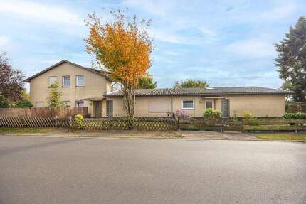 Mehrfamilienhaus mit vier Wohneinheiten, Garten und Entwicklungspotenzial - Klein Offenseth-Sparrieshoop