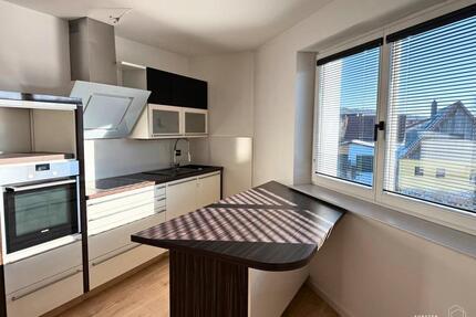Helle 3-Zimmer-Wohnung mit Dachterrasse & Stellplatz - Kelheim