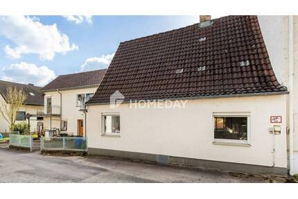 Familienfreundliches Einfamilienhaus mit Garten, Balkon und Stellplätzen in ruhiger Lage - Sinsheim - Dühren