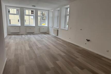 Wohnung Büro - 650,00&nbsp;EUR Kaltmiete, ca.&nbsp; 88,00&nbsp;m&sup2; in Simbach am Inn (PLZ: 84359)