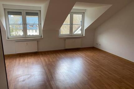Ihr neues Zuhause: Helle Dachgeschoss-Wohnung mit Charme - Plettenberg