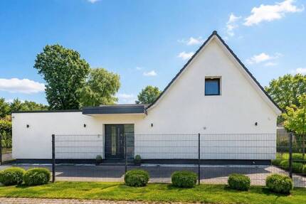 Exklusive Doppelhaushälfte in Hamburg-Lurup | ca. 640 m² Grundstück | 3 Bäder | Hochwertig saniert