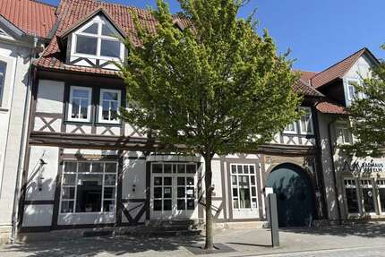 Haus zum Kaufen in Königslutter am Elm 409.000,00 € 324.6 m²