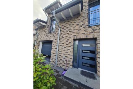 OHNE PROVISION: Neuwertiges Haus (2018) in Asbach, 150 m²