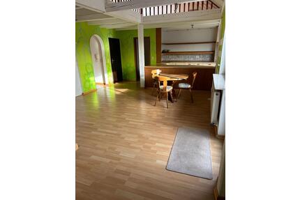 Dachgeschoss Wohnung - 600,00&nbsp;EUR Kaltmiete, ca.&nbsp; 100,00&nbsp;m&sup2; in Gosheim (PLZ: 78559)