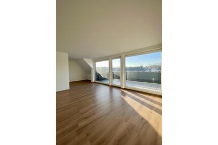 PENTHOUSE Wohnung - 2.5 Zimmer + Stellplatz + Keller *Erstbezug* - Delmenhorst Düsternort