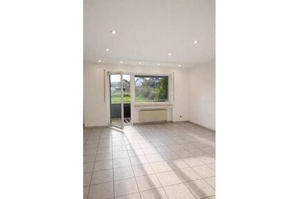 ****Renovierte Wohnung, 3ZKB, ca. 80m2**** - Lonnig