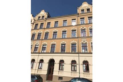 Wunderschöne Altbauwohnung mit Einbauküche, Parkett + Fußbodenheizung!!! - Chemnitz Sonnenberg