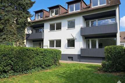 Haus zum Kaufen in Frankfurt Zeilsheim 1.800.000,00 € 469 m²