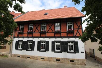 Hochwertig zum luxuriösen Einfamilienhaus umgebaut, mit Einliegerwohnung im Dachgeschoss ! - Ballenstedt