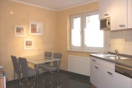 Gut geschnittene 2-Zimmer-EG-Wohnung mit Terrasse - Bayreuth