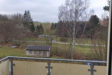 geräumige 2-Raumwohnung mit Balkon in Bernstadt auf dem Eigen!