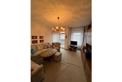 Charmante und bezugsfreie 2,5-Zimmer Dachgeschosswohnung in Berli - Berlin Tempelhof-Schöneberg