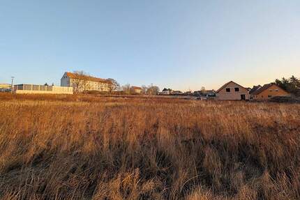 - AUKTION 19.03.2026 - Baugrundstück im neuen Wohngebiet - bei Jena - Schkölen