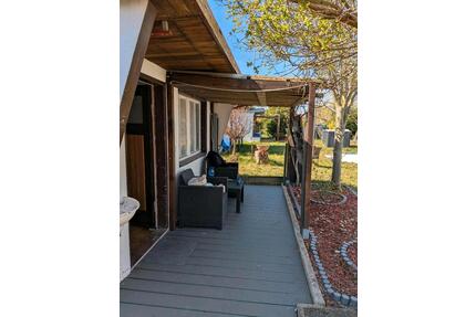 Gepflegter Kleingarten in Großenhain mit großem Pool.