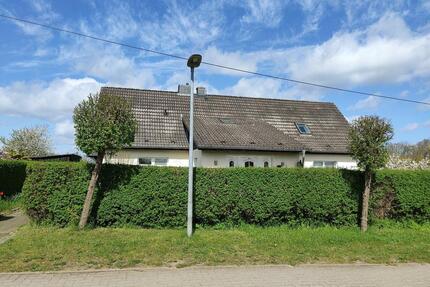 Einfamilienhaus mit großem Garten und viel Nebengelass - Lützow