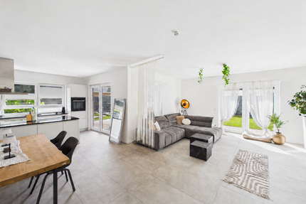 Haus zum Kaufen in Adelheidsdorf 529.900,00 € 201.73 m²