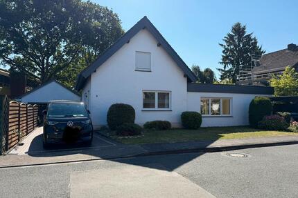Viel Platz für Ihre Ideen: Großzügiges Einfamilienhaus - Gütersloh Kattenstroth