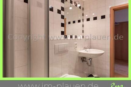 Balkon, modernes Bad mit Dusche, Hochparterre - 2 Zimmerwohnung in Plauen Haselbrunn zur Miete