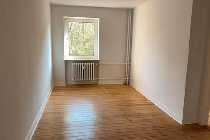 *Toller Grundriss* 2,5 Zimmerwohnung mit Balkon! - Kiel Neumühlen-Dietrichsdorf