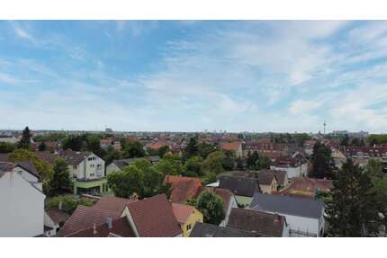 Praktisch geschnittene 2-Zimmer-Wohnung an der Grenze zur Gartenstadt mit Balkon und Stellplatz - Mannheim