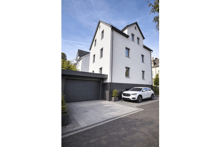 Provisionsfrei! Mehrfamilienhaus in der Georg- Stütz- Str. inkl. Garage &Garten auch als EFH nutzbar - Schwäbisch Gmünd