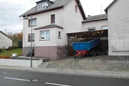 Wohnhaus mit Schreinerei auf einem riesig großem 7.500 qm Grundst - Ötzingen