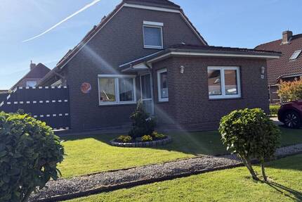 Gepflegtes und modernisiertes Haus mit EBK und Garage in ruhiger Wohnlage! - Hage