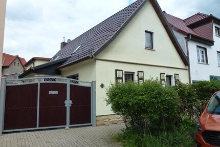Einfamilienhaus ohne Makler - 113.000,00&nbsp;EUR Kaufpreis, ca.&nbsp; 100,00&nbsp;m&sup2; in Roßleben-Wiehe (PLZ: 06571)