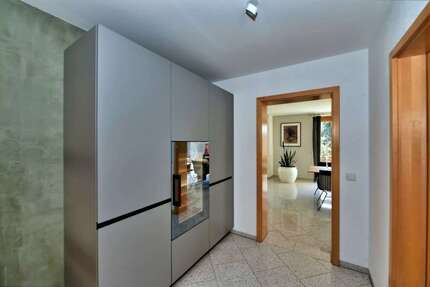 Haus zum Kaufen in Weißenhorn 1.690.000,00 € 566 m²