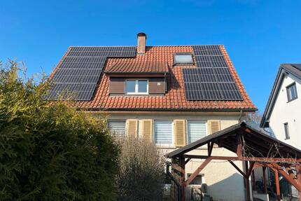 Provisionsfrei 2 Familienhaus mit großem Grundstück und Schuppen - Hattenhofen