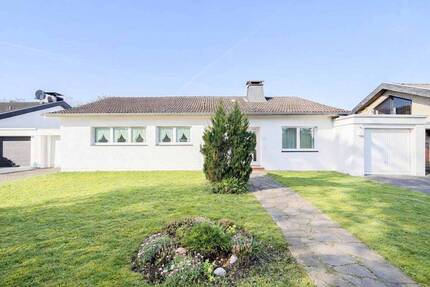 Exklusive Lage Langenfeld Vogelsiedlung: Bungalow mit großzügiger Wohnfläche