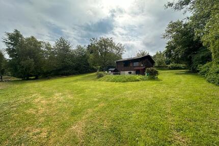 Wunderschönes Wochenendgrundstück mit Häuschen und Terrasse - Steinbach am Donnersberg