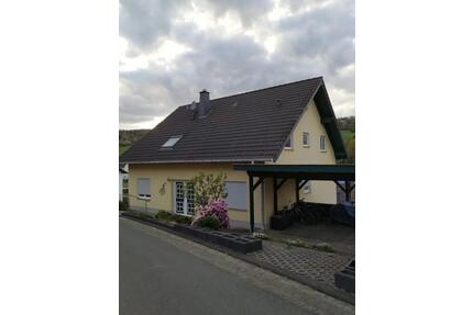 Dachgeschosswohnung in Schalkenbach-Vinxt zu vermieten