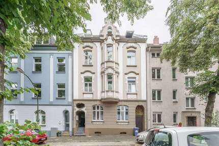 Haus zum Kaufen in Düsseldorf 1.500.000,00 € 349 m²
