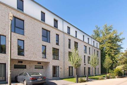 Zentral und familienfreundlich - Neubau Stadthaus mit 6,5 Zimmern in Alsterdorf - Hamburg