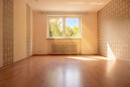 Wohnung zum Kaufen in Saarbrücken 169.000,00 € 126 m²