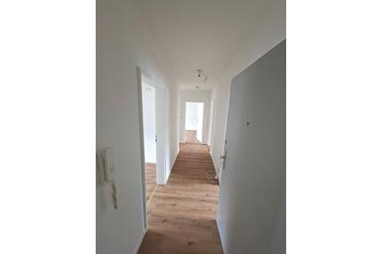 Helle 3-Zimmer-Wohnung mit Balkon in Amberg