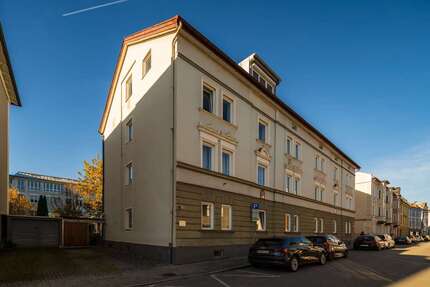 Haus zum Kaufen in Rosenheim 1.250.000,00 € 360 m²