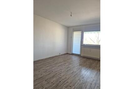 3-Raum-Wohnung mit Balkon - 490,00&nbsp;EUR Kaltmiete, ca.&nbsp; 82,00&nbsp;m&sup2; in Altenburg (PLZ: 04600)