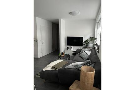 Zwischenmiete in Köln-Lindenthal: Möblierte Wohnung mit Terrasse