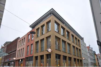 großzügige, 2-zentrale Zimmerwohnung in der Stralsunder Altstadt mit Aufzug, EBK, WE07